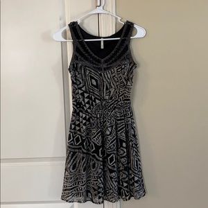 Small sleeveless black/grey dress - Sage Brand
